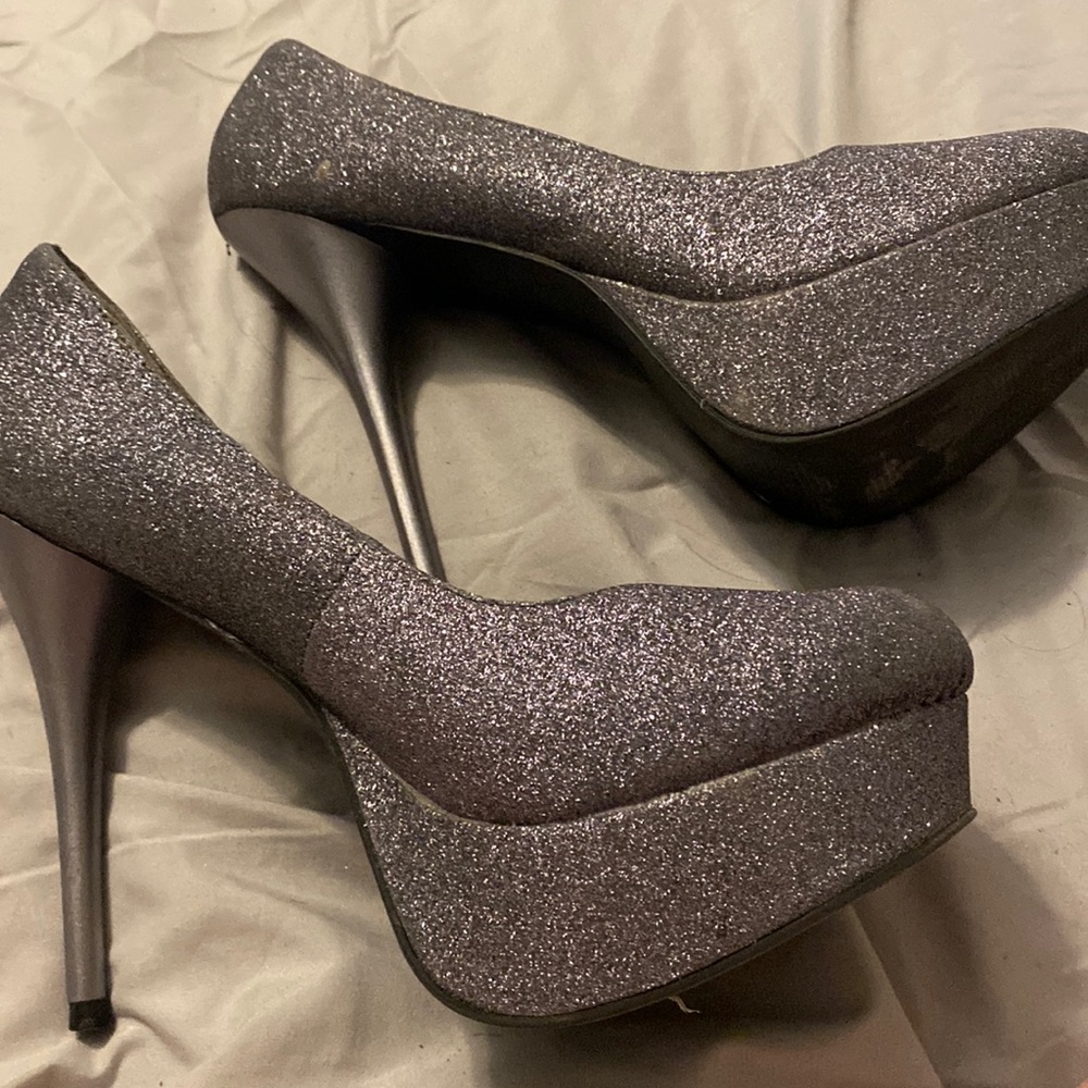 Eva and Zoe platform 5 inch heel metallic silver size 10 womens